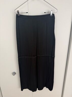 H&M Black Maxi Skirt with Subtle Panel Detail